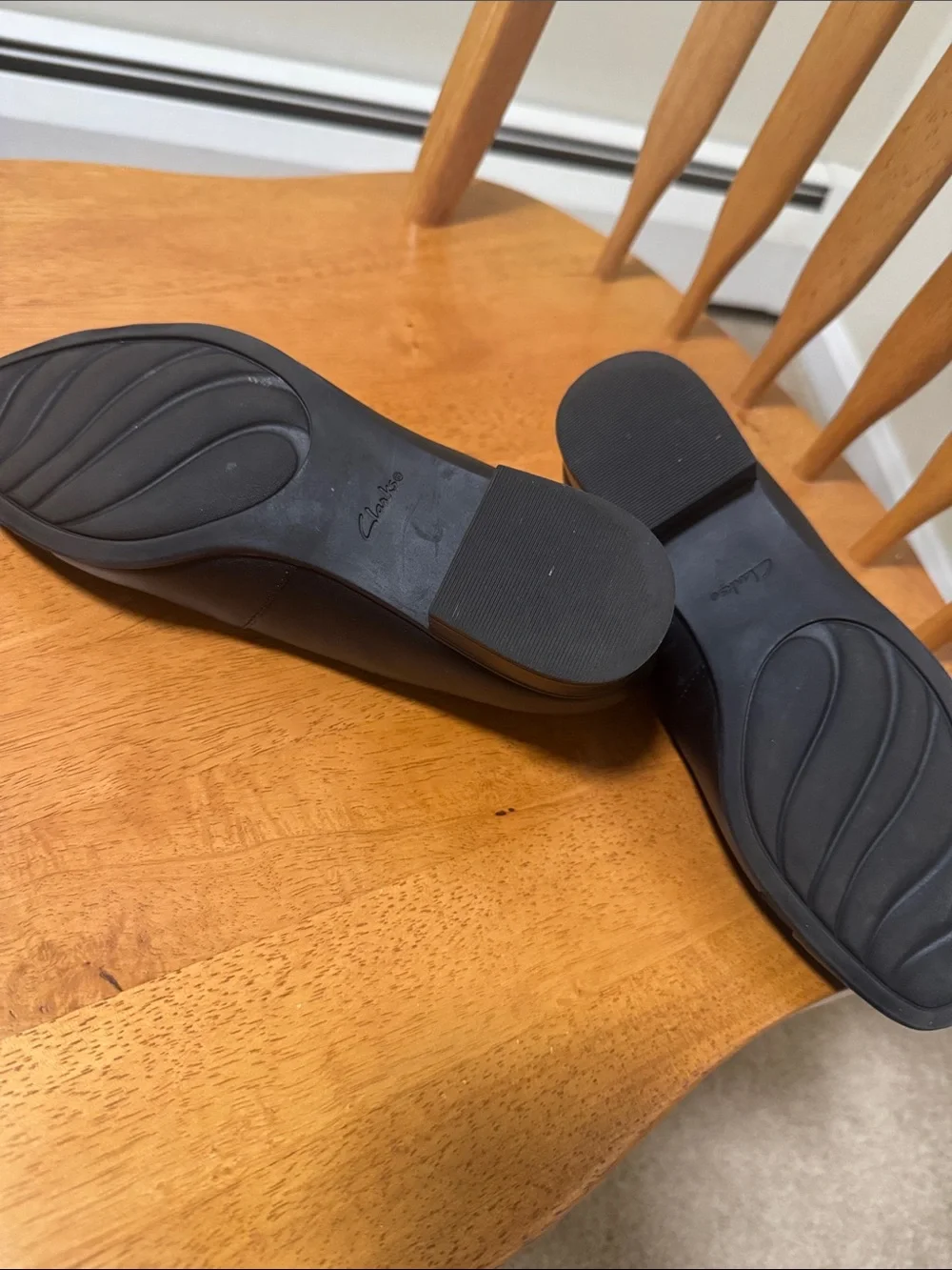 Clarks Black Women's Patent Cap-Toe Flats